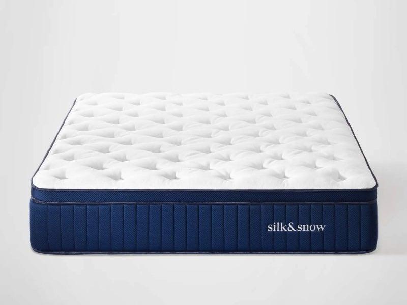 The Silk & Snow Hybrid mattress