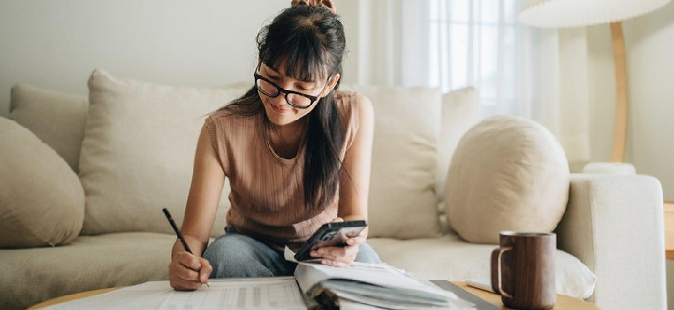 If your caregiving responsibilities are starting to tap your savings account, here’s good news: there are a lot of ways to save money while you take care of an older adult.